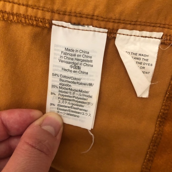 Madewell Velveteen A-Line Mini Skirt: Button-Front Edition Size 10 - Picture 9 of 9